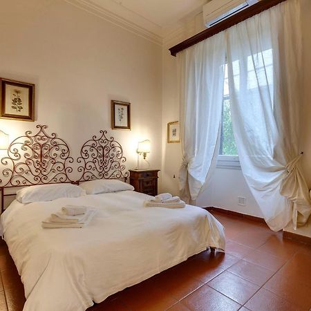 Mimi Apartment With Garden Florencia Exterior foto