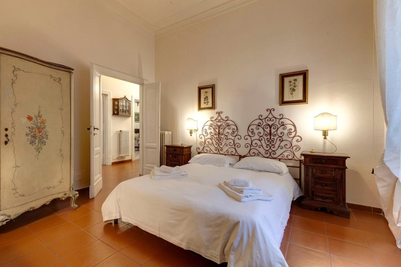 Mimi Apartment With Garden Florencia Exterior foto