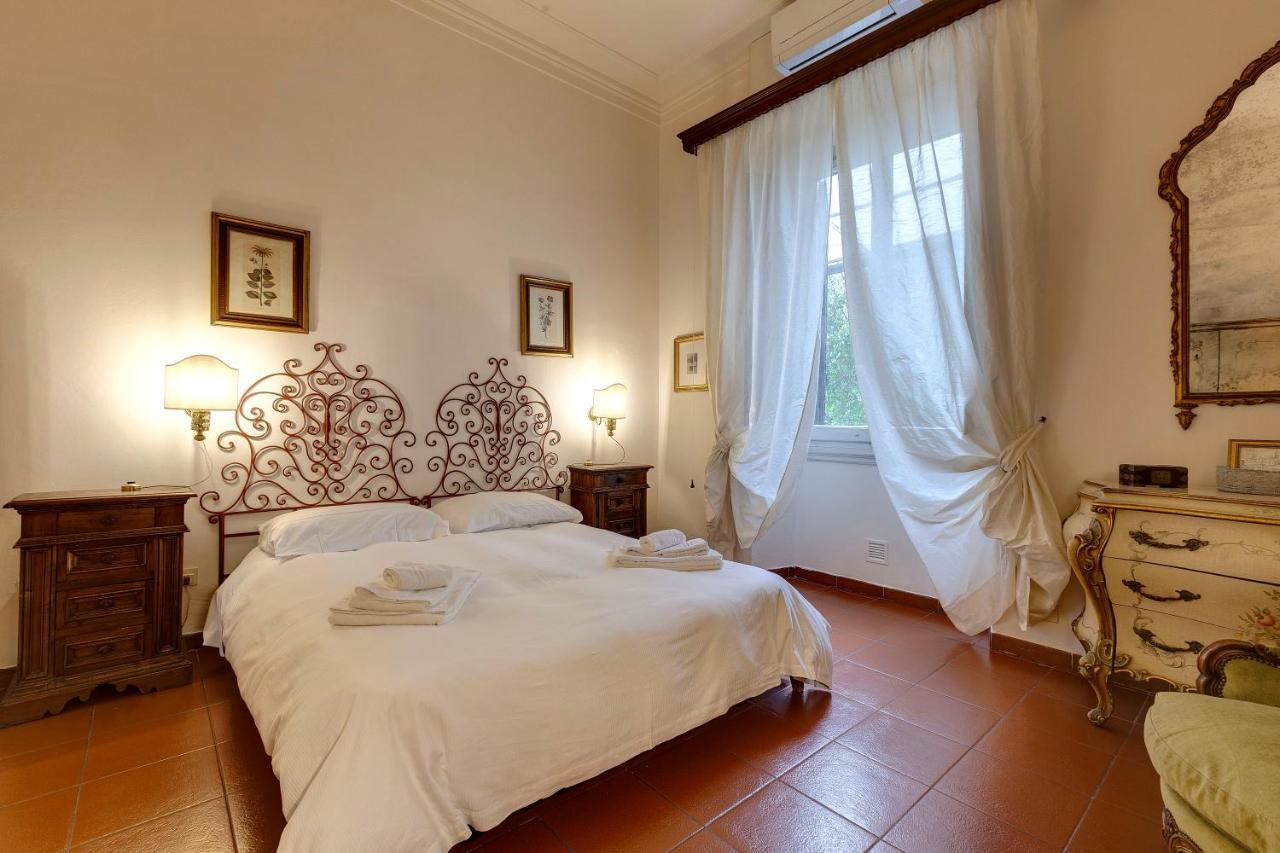 Mimi Apartment With Garden Florencia Exterior foto