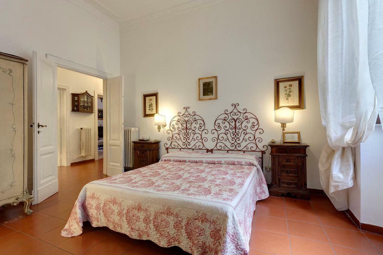 Mimi Apartment With Garden Florencia Exterior foto