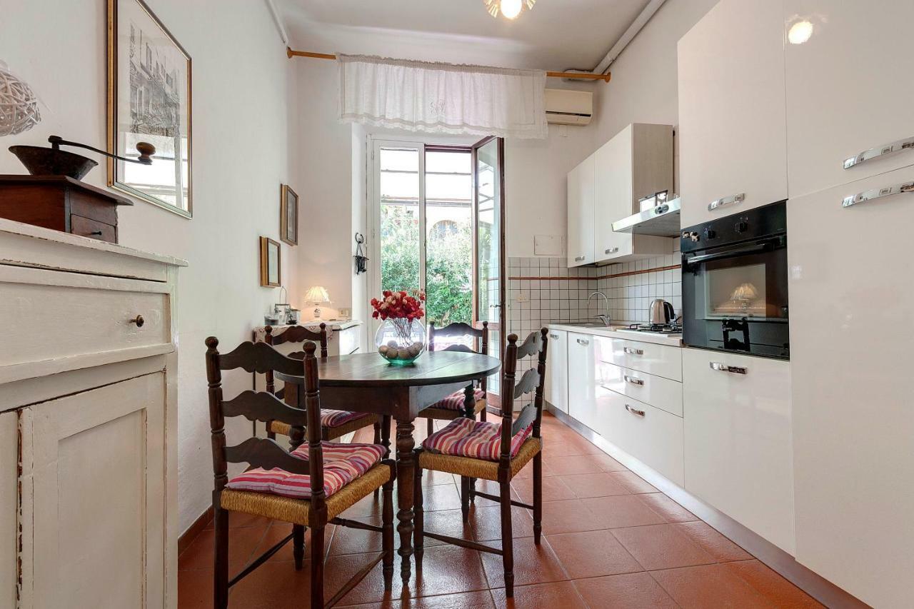 Mimi Apartment With Garden Florencia Exterior foto